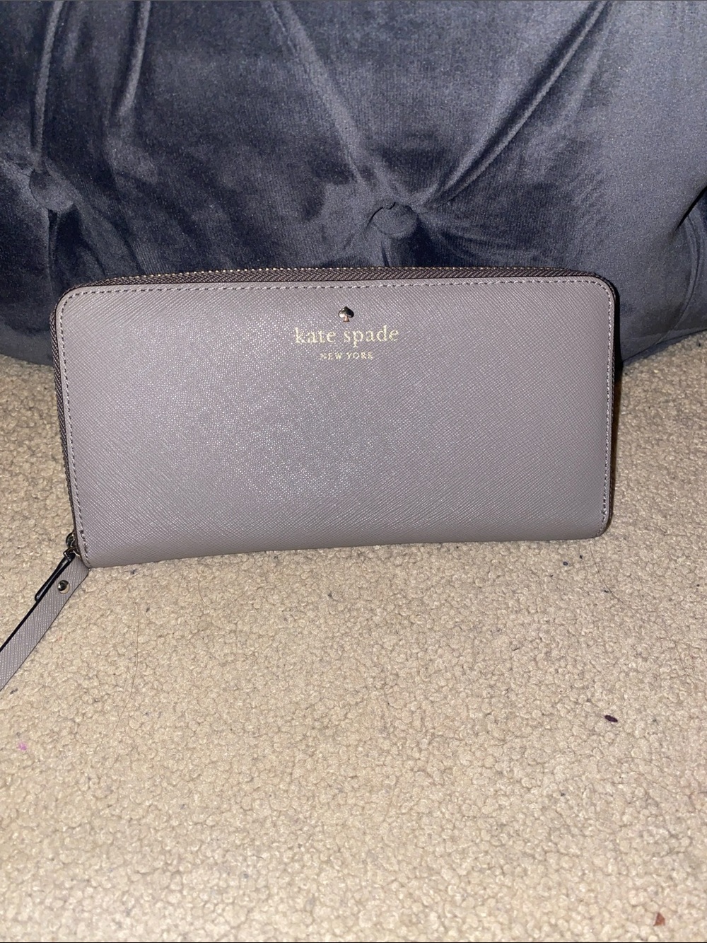 kate spade gray zip-around leather wallet with gold logo